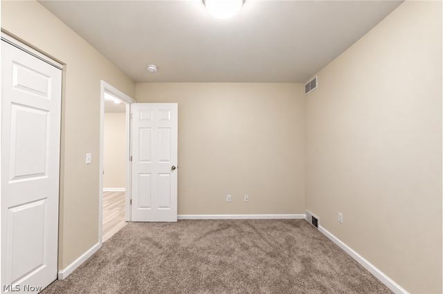 1393 Cross Cove, Austintown, OH 44515