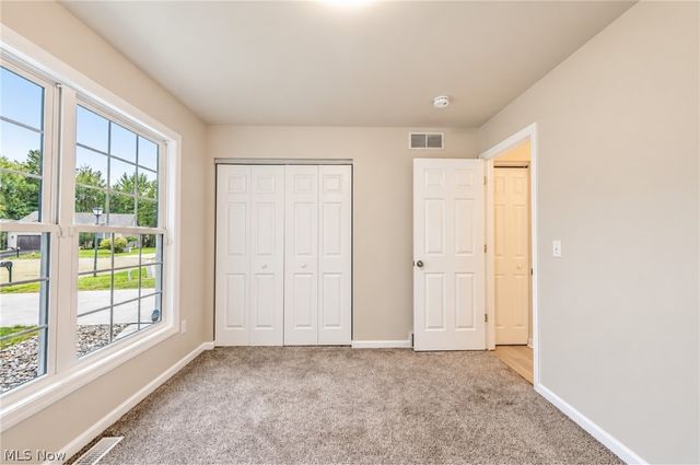 1393 Cross Cove, Austintown, OH 44515