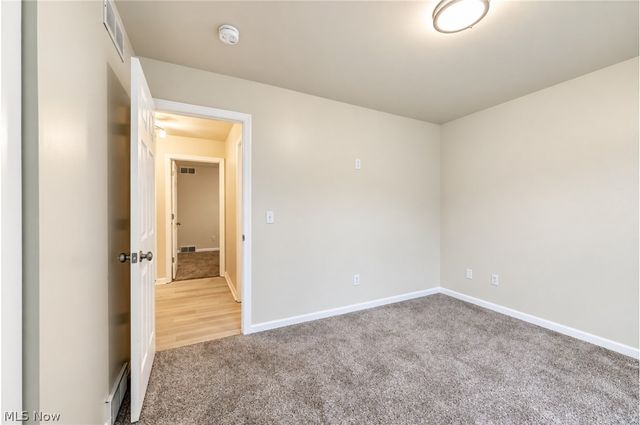 1393 Cross Cove, Austintown, OH 44515