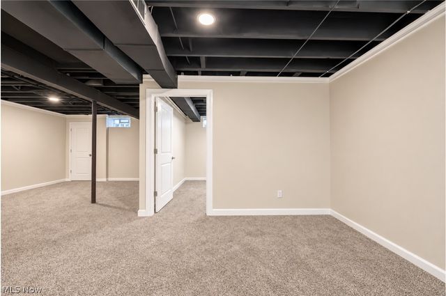 1393 Cross Cove, Austintown, OH 44515
