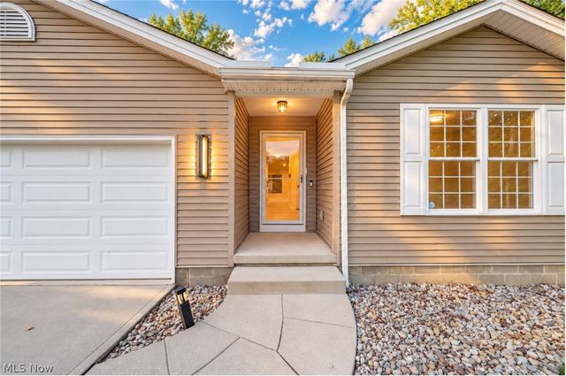1393 Cross Cove, Austintown, OH 44515