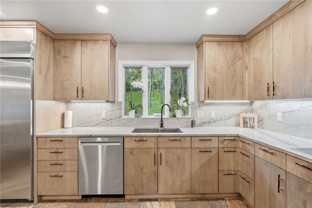 127 Spring Valley ROAD, Clinton Twp, PA 16059