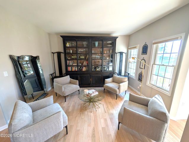 107 Whitlock Court, Manalapan, NJ 07726