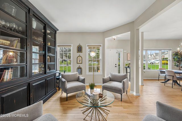 107 Whitlock Court, Manalapan, NJ 07726