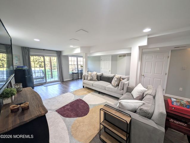 107 Whitlock Court, Manalapan, NJ 07726