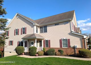 107 Whitlock Court, Manalapan, NJ 07726