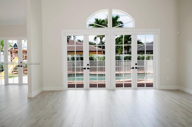 8325 NW 161st Terrace 8325, Miami Lakes, FL 33016