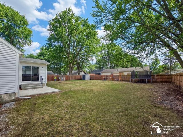 7100 Taylor Avenue, Bedford Twp, MI 48182