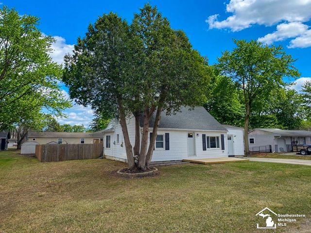 7100 Taylor Avenue, Bedford Twp, MI 48182