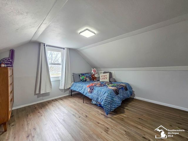 7100 Taylor Avenue, Bedford Twp, MI 48182