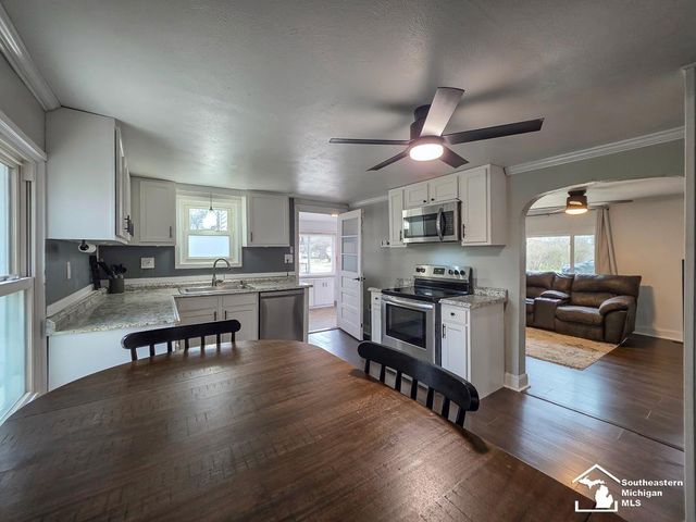 7100 Taylor Avenue, Bedford Twp, MI 48182