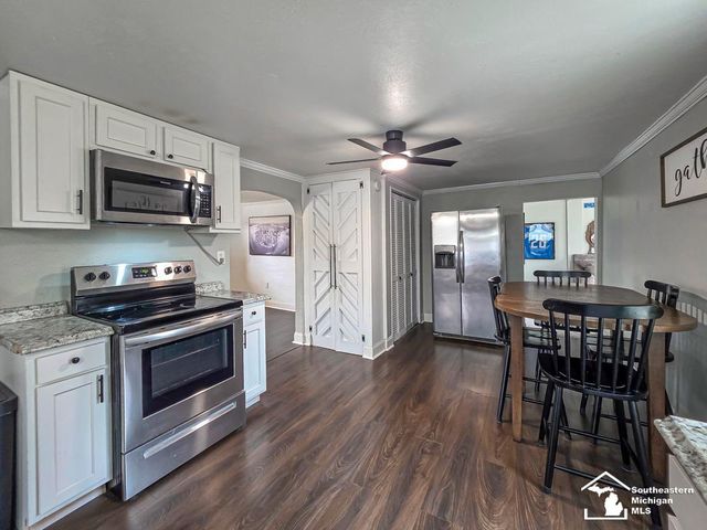 7100 Taylor Avenue, Bedford Twp, MI 48182