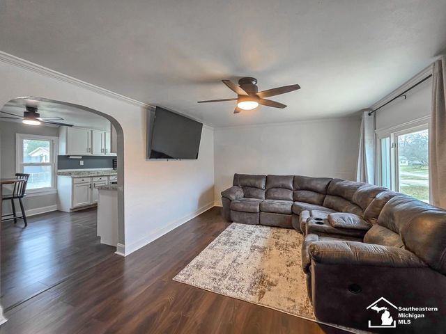 7100 Taylor Avenue, Bedford Twp, MI 48182