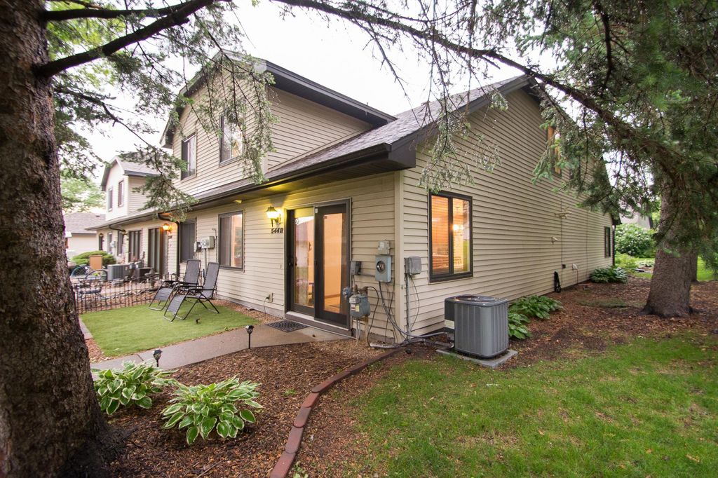 544 Auburn Place NW H, Elk River, MN 55330 — photo 2