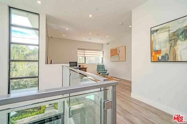 13311 W Magnolia Boulevard, Sherman Oaks, CA 91423