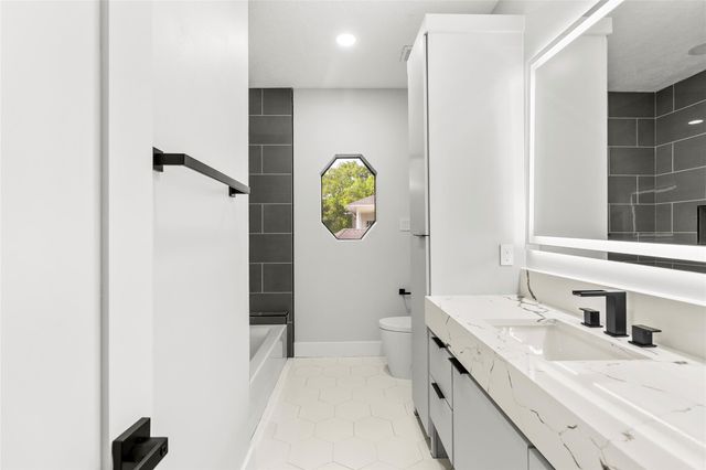 7827 Alamar Drive, Houston, TX 77095