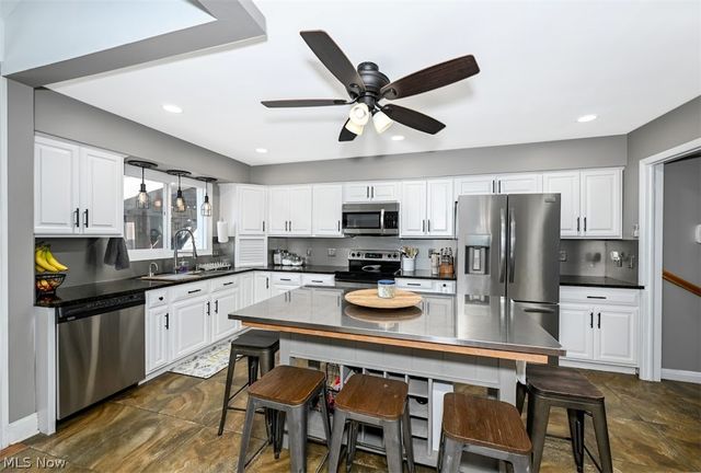 29163 Schwartz Rd Road, Westlake, OH 44145