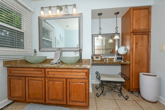 29163 Schwartz Rd Road, Westlake, OH 44145