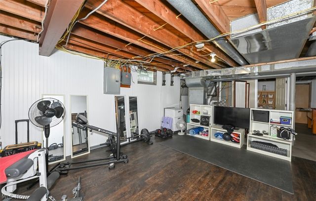 29163 Schwartz Rd Road, Westlake, OH 44145