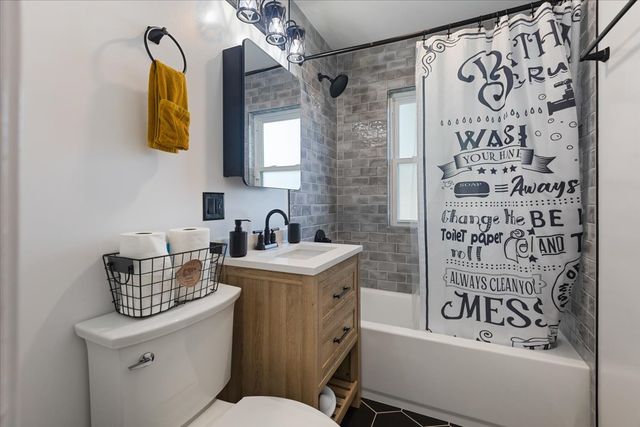 7506 S Ferdinand Avenue, Bridgeview, IL 60455