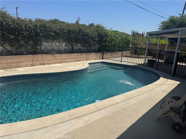 22537 Paraguay Drive, Saugus, CA 91350