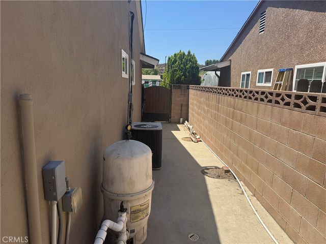 22537 Paraguay Drive, Saugus, CA 91350