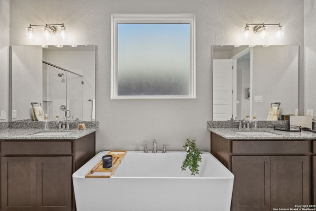 283 Jereth Crossing, Castroville, TX 78009