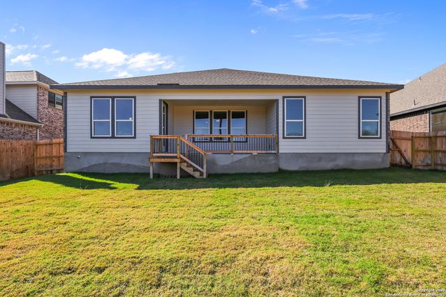 283 Jereth Crossing, Castroville, TX 78009