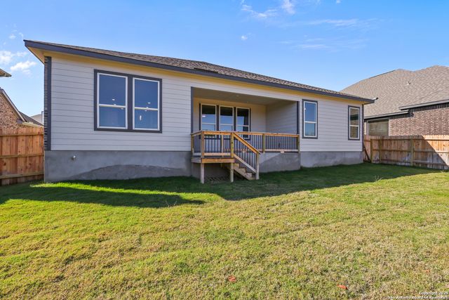 283 Jereth Crossing, Castroville, TX 78009