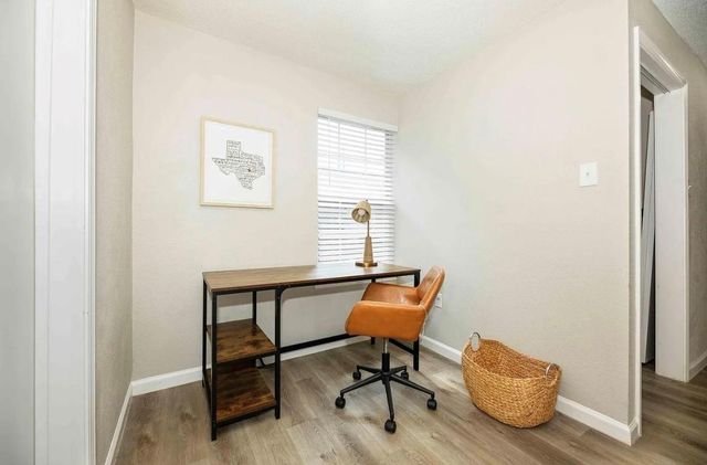 1407 E 35th Street, Houston, TX 77022