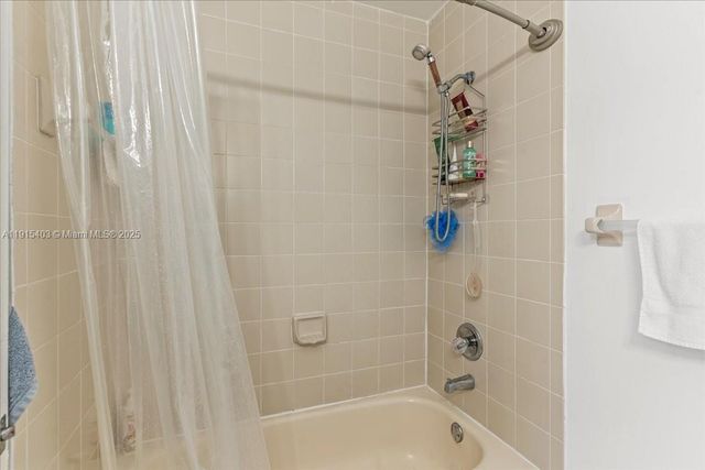 10014 Hammocks Blvd 204-4, Miami, FL 33196