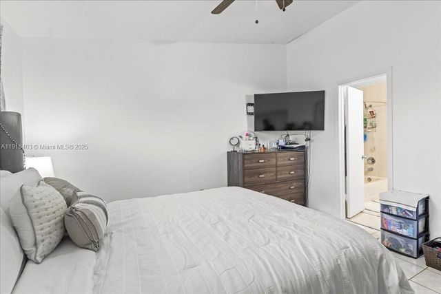 10014 Hammocks Blvd 204-4, Miami, FL 33196