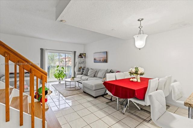 10014 Hammocks Blvd 204-4, Miami, FL 33196