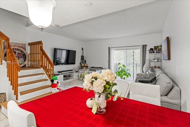 10014 Hammocks Blvd 204-4, Miami, FL 33196