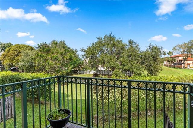 10014 Hammocks Blvd 204-4, Miami, FL 33196