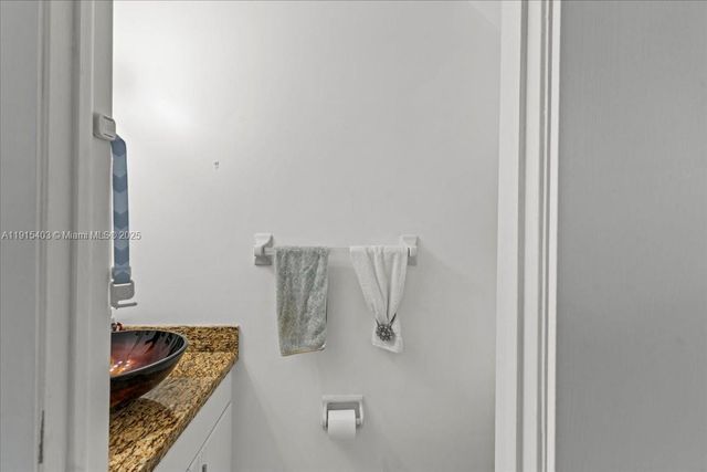 10014 Hammocks Blvd 204-4, Miami, FL 33196