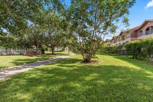 10014 Hammocks Blvd 204-4, Miami, FL 33196