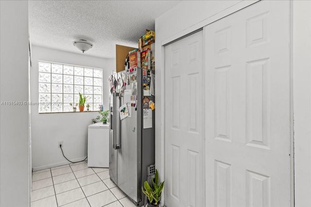 10014 Hammocks Blvd 204-4, Miami, FL 33196