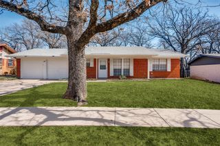 57 Coffee Tavern Road, Bedford, TX 76022