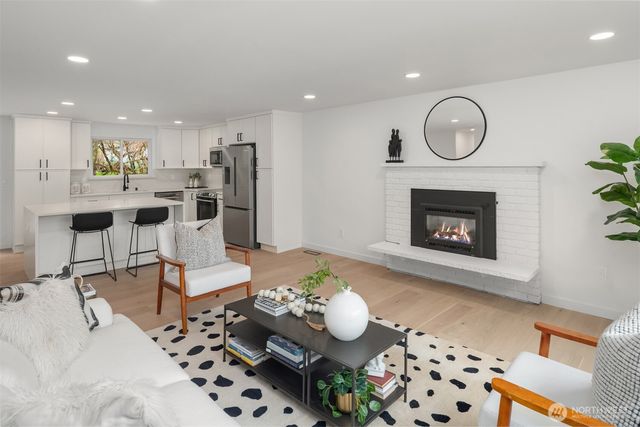 13307 NE 77th Street, Redmond, WA 98052