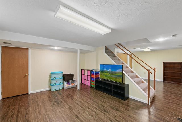583 Stillwater Drive, Delhi Twp, OH 45238