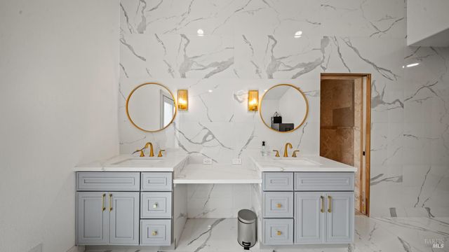 640 Elsa Dr, Santa Rosa, CA 95407