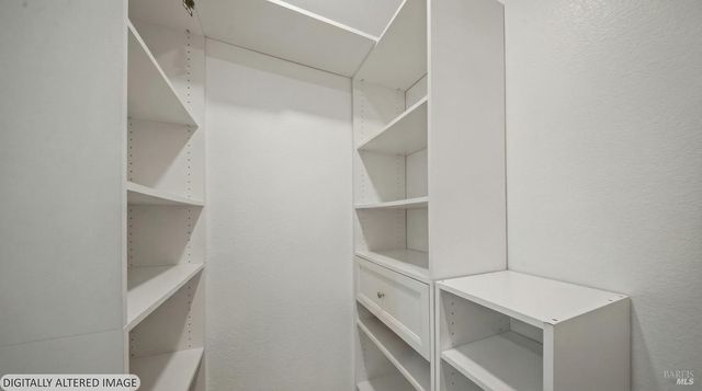 640 Elsa Dr, Santa Rosa, CA 95407