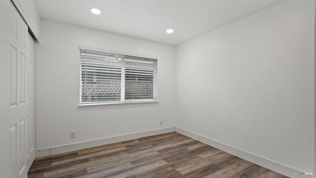 640 Elsa Dr, Santa Rosa, CA 95407