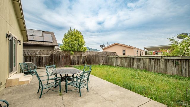 640 Elsa Dr, Santa Rosa, CA 95407