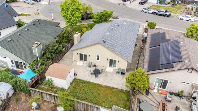 640 Elsa Dr, Santa Rosa, CA 95407