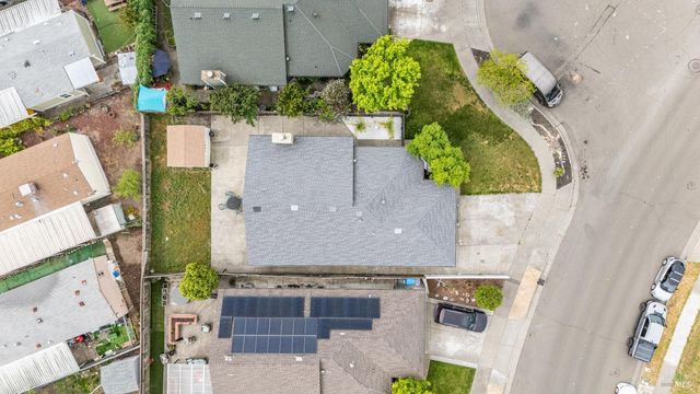 640 Elsa Dr, Santa Rosa, CA 95407
