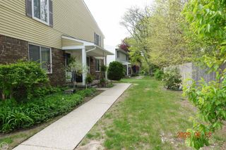 24459 Quad Park Lane UNIT 4 / BLDG J, Clinton Township, MI 48035