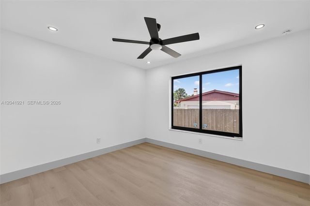 8430 SW 88th St, Miami, FL 33156