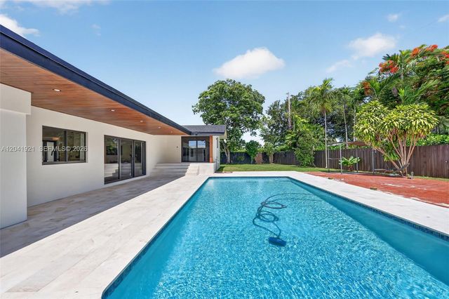 8430 SW 88th St, Miami, FL 33156
